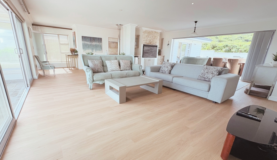 4 Bedroom Property for Sale in Yzerfontein Western Cape